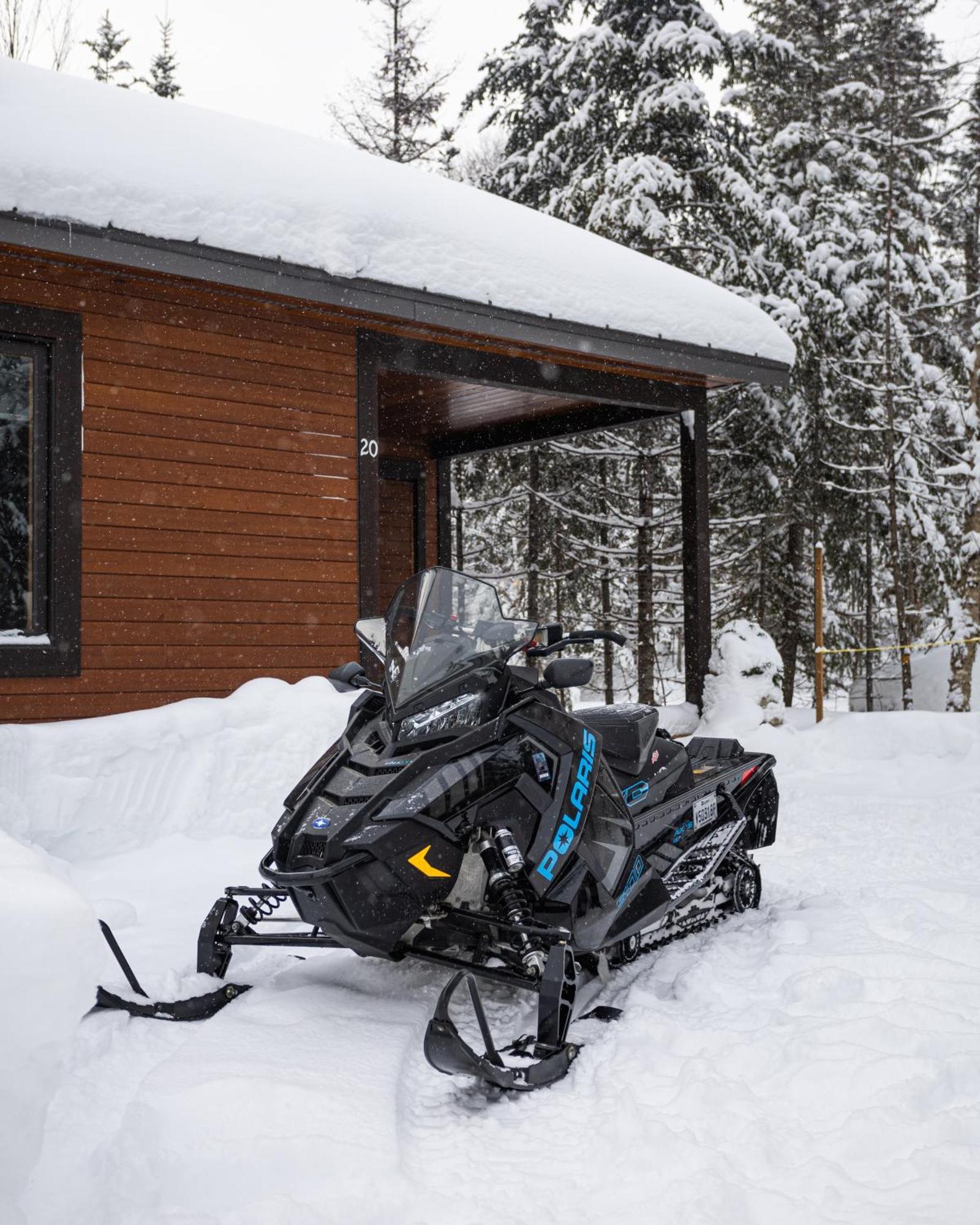 Le Grand R Hotel Saint-Donat-de-Montcalm Buitenkant foto