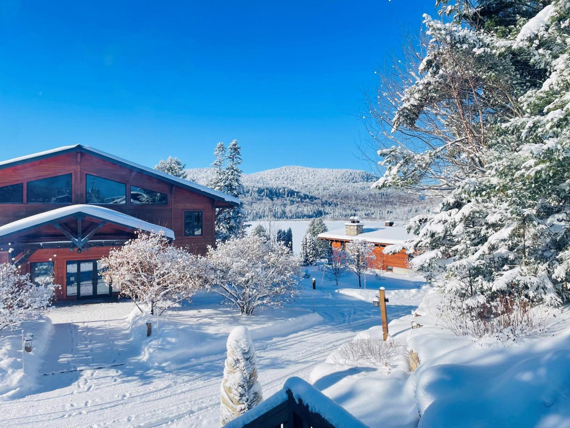 Le Grand R Hotel Saint-Donat-de-Montcalm Buitenkant foto