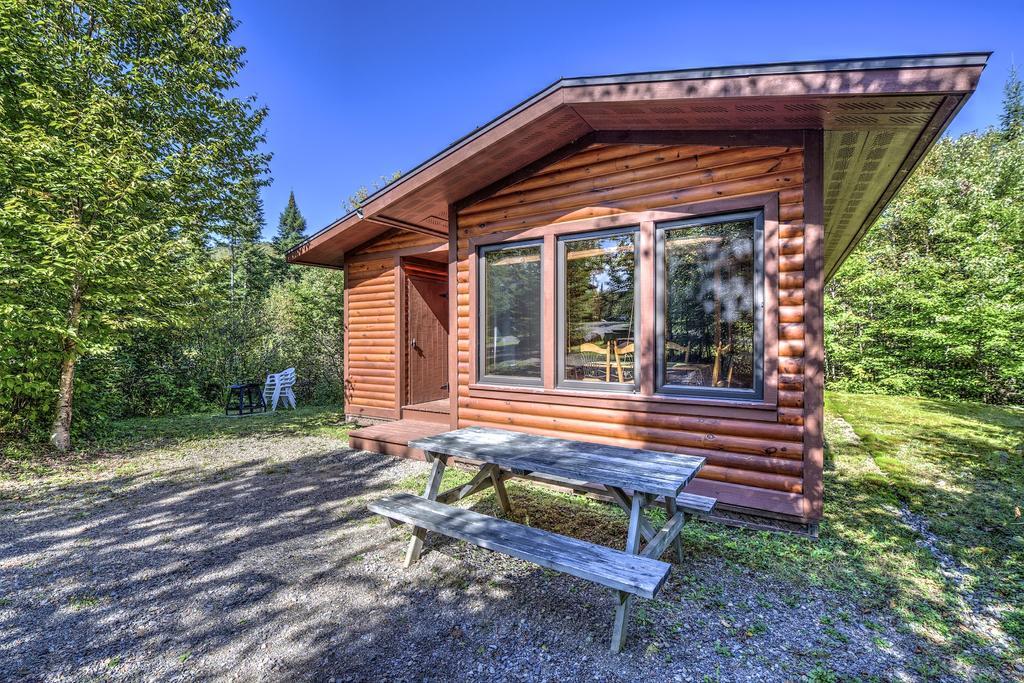 Le Grand R Hotel Saint-Donat-de-Montcalm Buitenkant foto